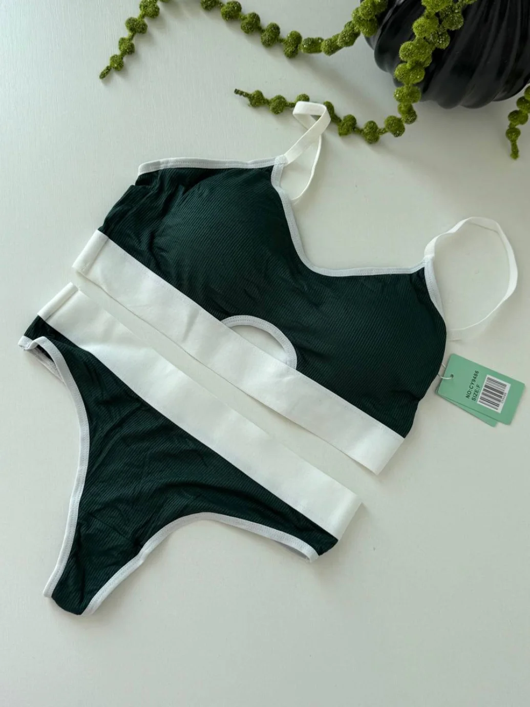Комплект жіночої білизни (топ+трусики) зі вставкою зелений, one size 9486