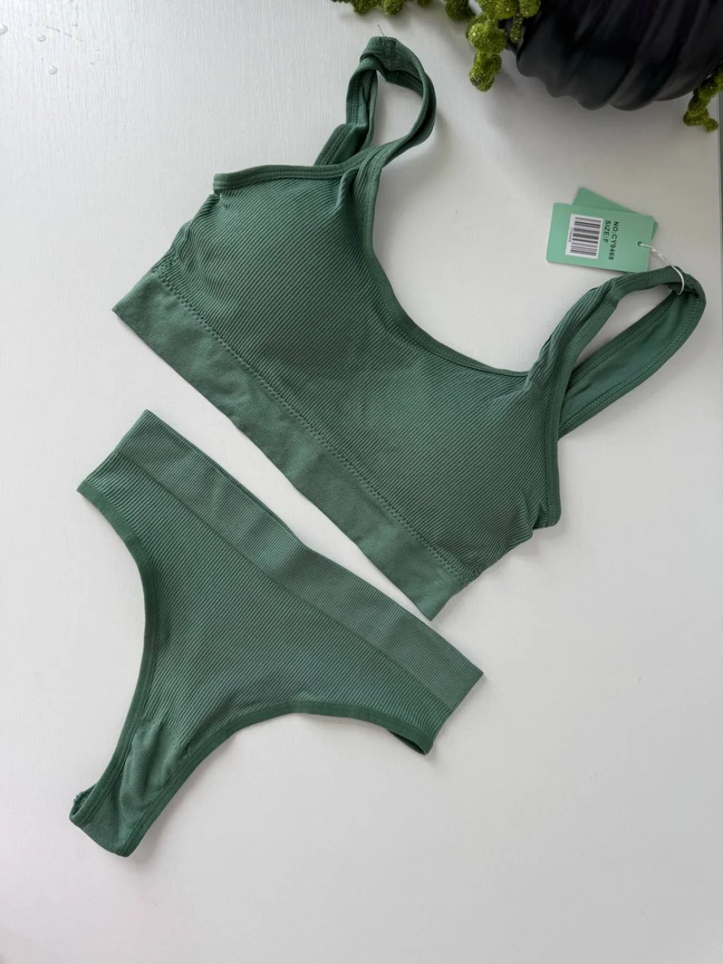 Комплект жіночої білизни (топ+трусики) рубчик зелений, one size 9468