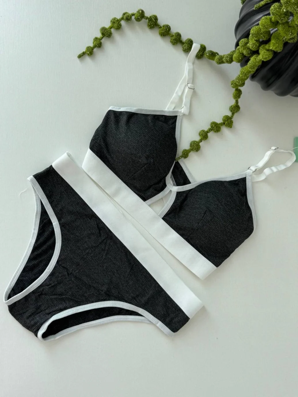 Жіночий комплект білизни (топ+трусики) графіт, one size 9463